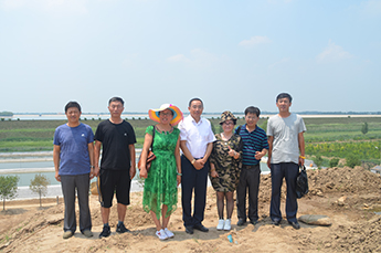 山东省淡水研究院疾病防控室秦玉广主任、生态病理研究室 杜兴华主仼莅临清洋湖指导工作